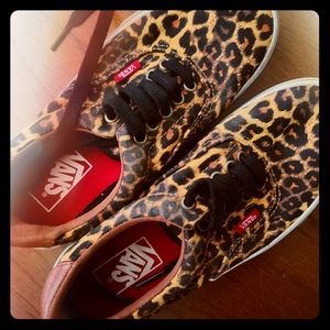 Vans || Cheetah Print Low Rise Skate Shoes